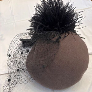 Vtg Women's Michael Howard Brown Beret Hat with Black Feathers & Veil, One Size